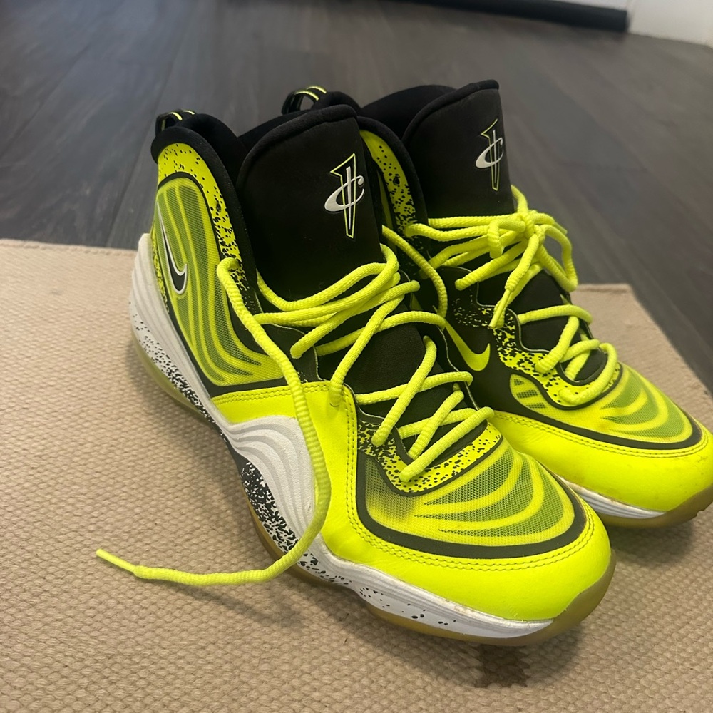 Nike Air Penny V Volt